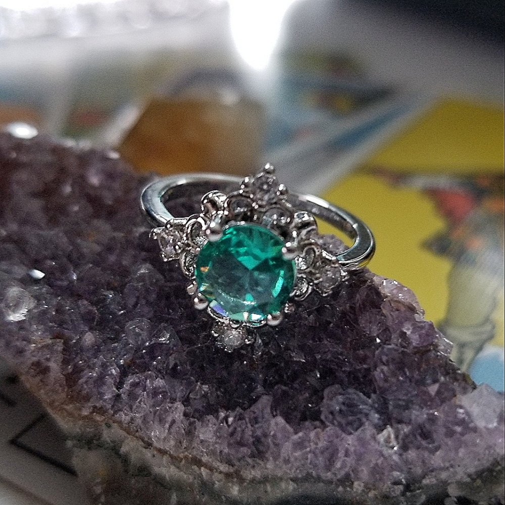 💍💎Turqouise Cubic Zirconia Ring💎💍 - Picture 2 of 2